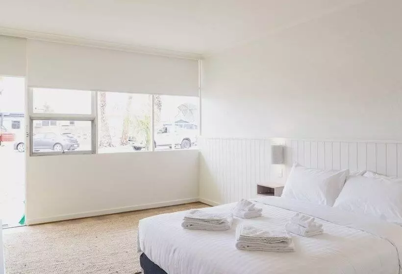 Port Broughton Hotel And Sunnyside Motel