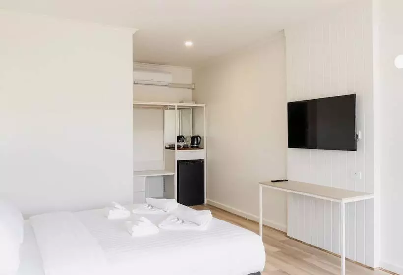 Port Broughton Hotel And Sunnyside Motel