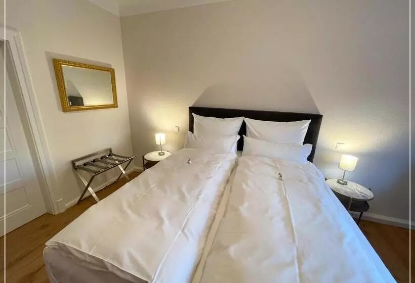Saar Apartments
