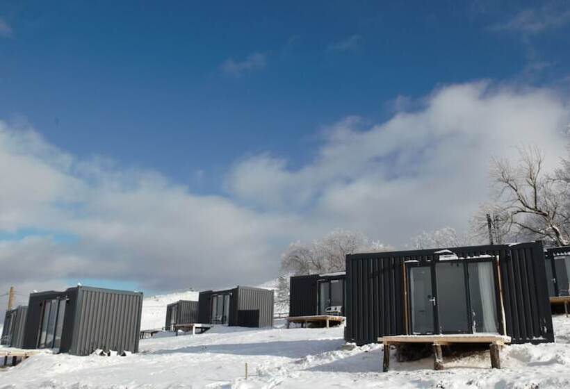 Ursa Mica Glamping Resort