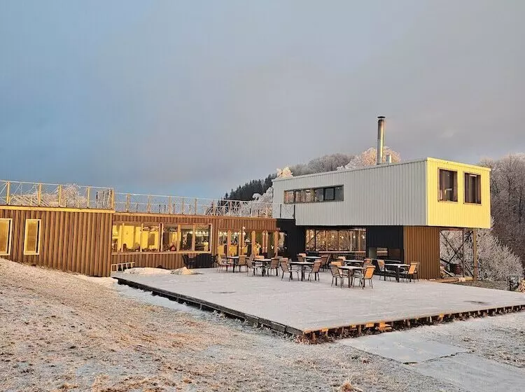 Ursa Mica Glamping Resort