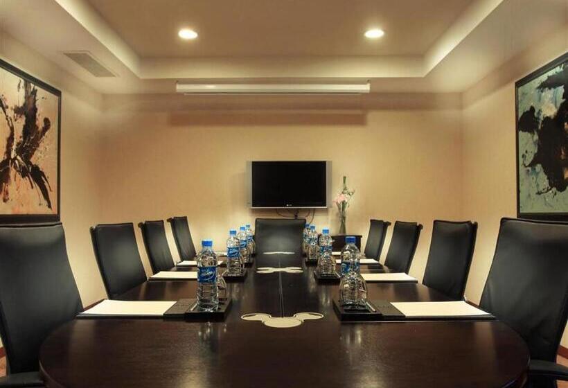 7 Seasons Resort & Spa