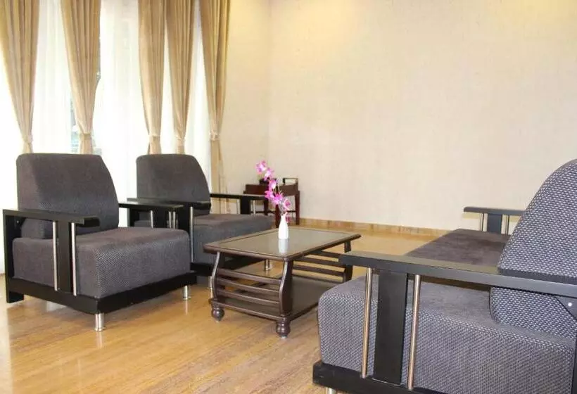 7 Seasons Resort & Spa