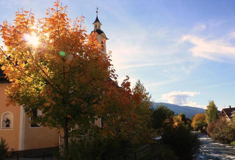 تختخواب و صبحانه Haus Schmiedhofer