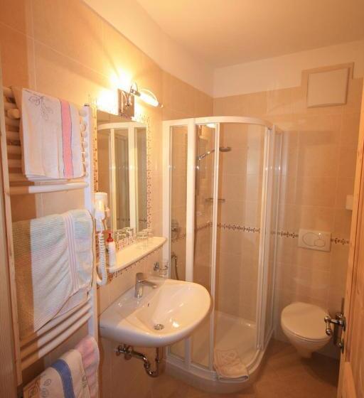 تختخواب و صبحانه Haus Schmiedhofer