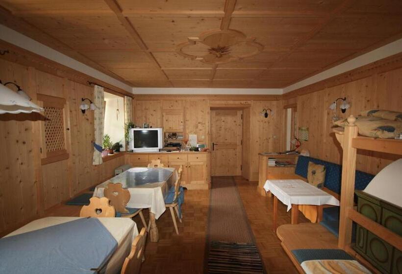 تختخواب و صبحانه Haus Schmiedhofer