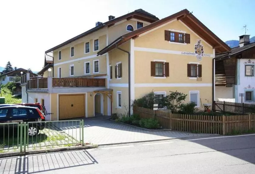 Aamiaismajoitus (B&B) Haus Schmiedhofer