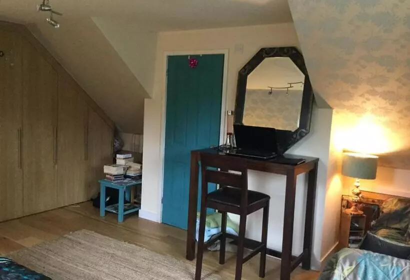 Aamiaismajoitus (B&B) Hurstbourne