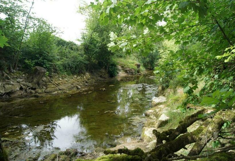 مبيت وإفطار La Houblonniere