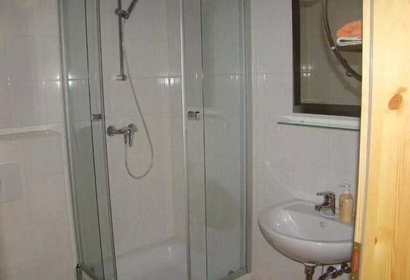 ベッドアンドブレックファースト Teschendorfer Landgasthof