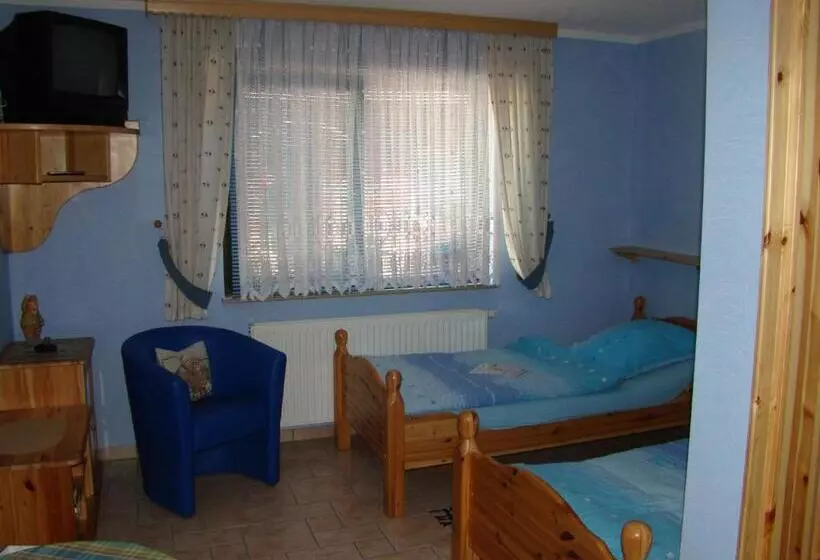 ベッドアンドブレックファースト Teschendorfer Landgasthof