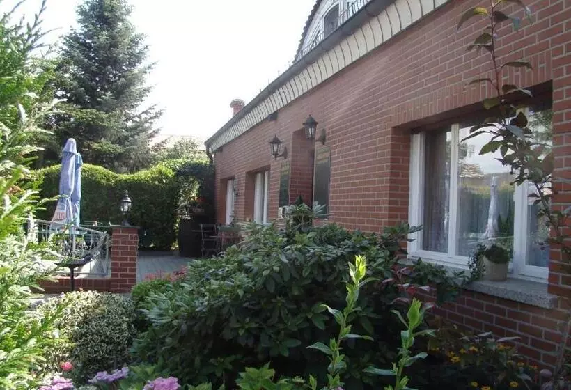 ベッドアンドブレックファースト Teschendorfer Landgasthof