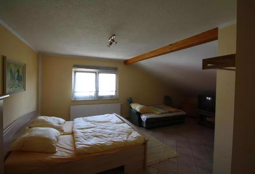 ベッドアンドブレックファースト Teschendorfer Landgasthof