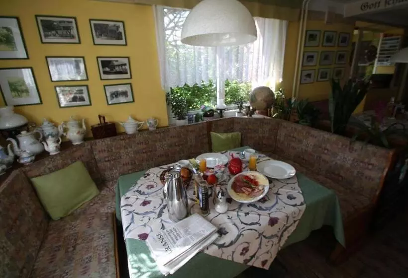 ベッドアンドブレックファースト Teschendorfer Landgasthof