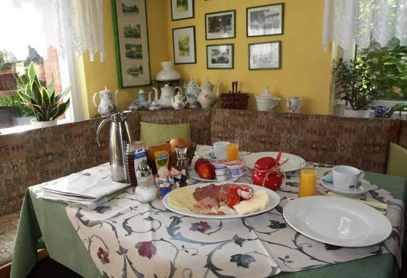 ベッドアンドブレックファースト Teschendorfer Landgasthof