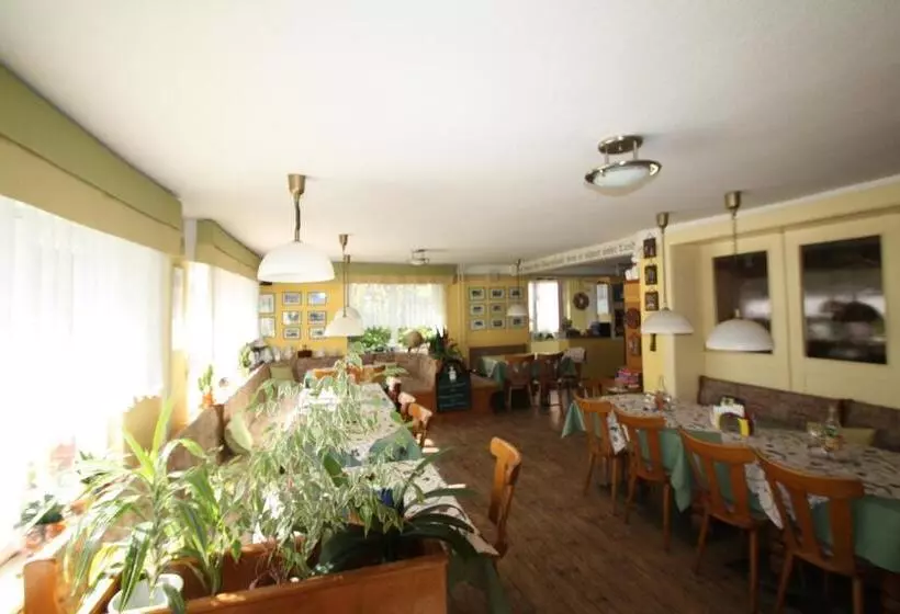 ベッドアンドブレックファースト Teschendorfer Landgasthof