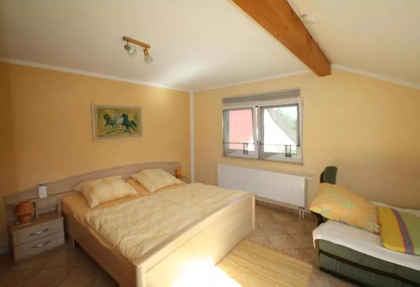 ベッドアンドブレックファースト Teschendorfer Landgasthof