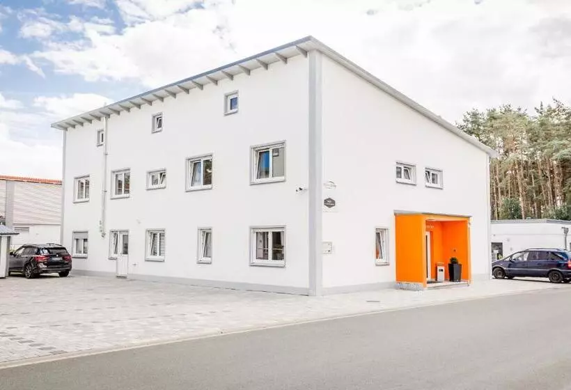 Boardinghaus Modern Living