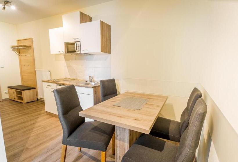 Boardinghaus Modern Living