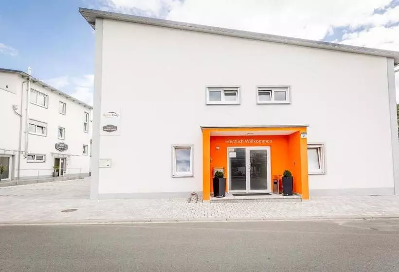 Boardinghaus Modern Living