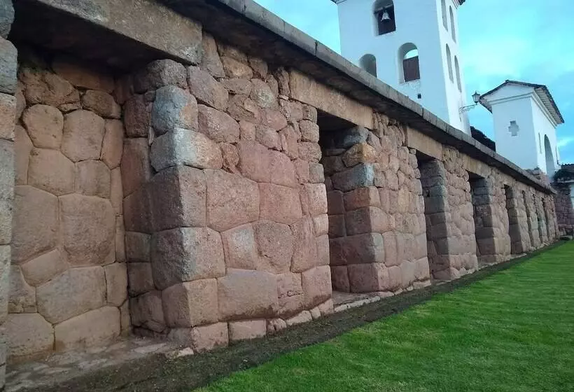 Chinchero Boutique Hotel & Tours