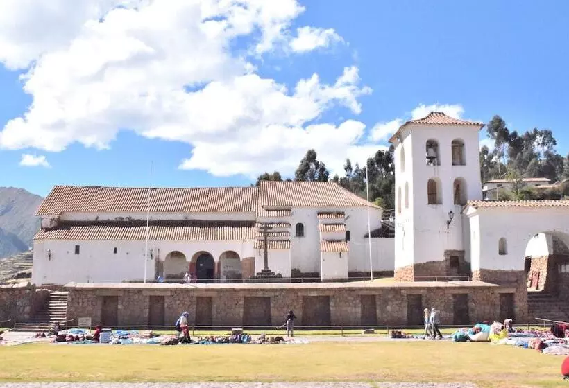 Chinchero Boutique Hotel & Tours