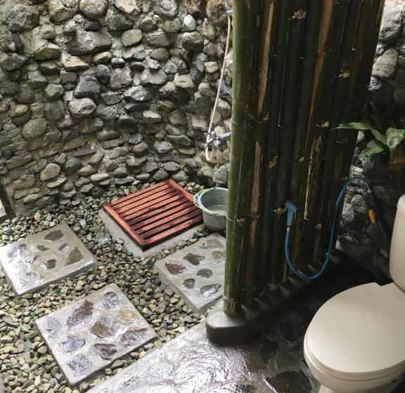 בית מלון כפרי Eka S Bungalows