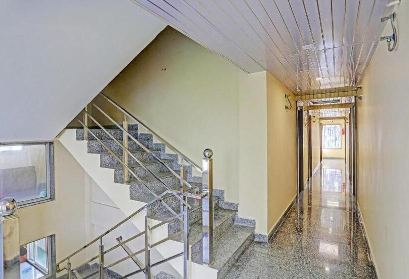 هتل Fab Wood View