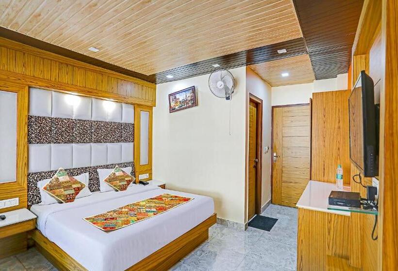 هتل Fab Wood View