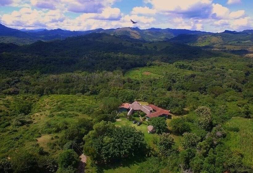 בית מלון כפרי La Pintada Inn