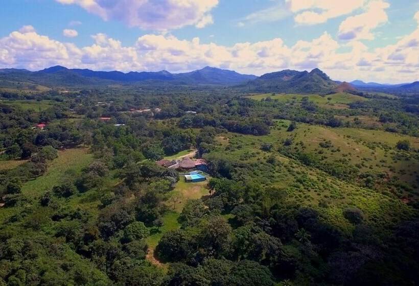 בית מלון כפרי La Pintada Inn