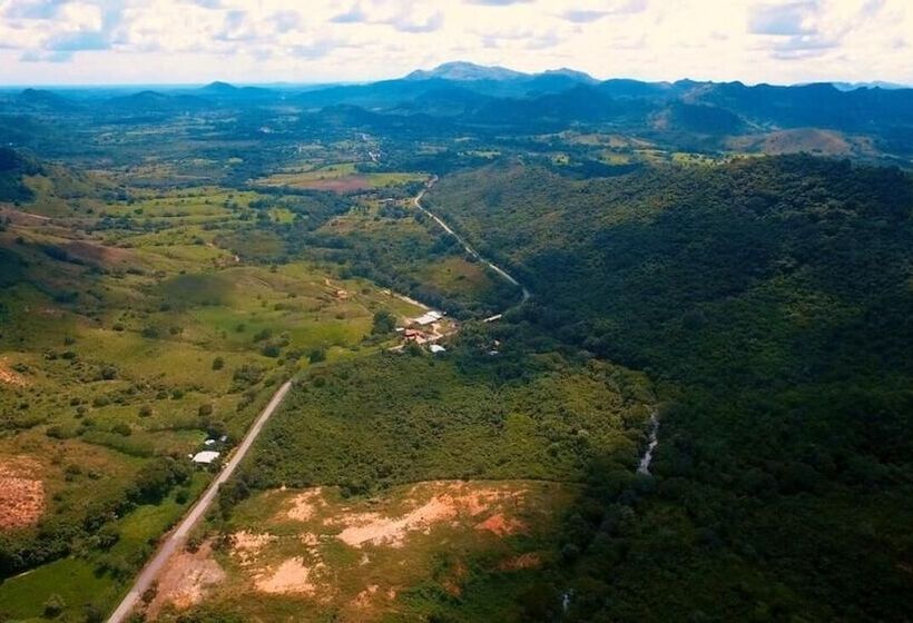 בית מלון כפרי La Pintada Inn