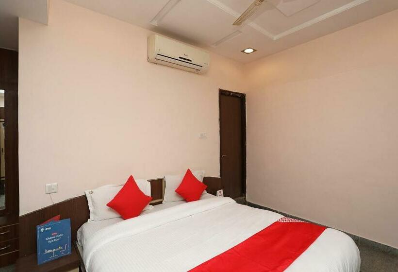 Hôtel Oyo 12843  Emerald