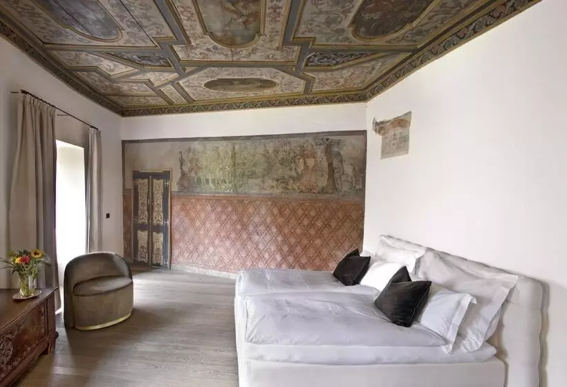 Hotelli Schloss Freudenstein