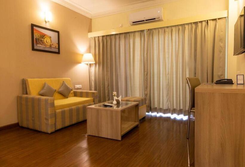 هتل Starlit Suites Tirupati