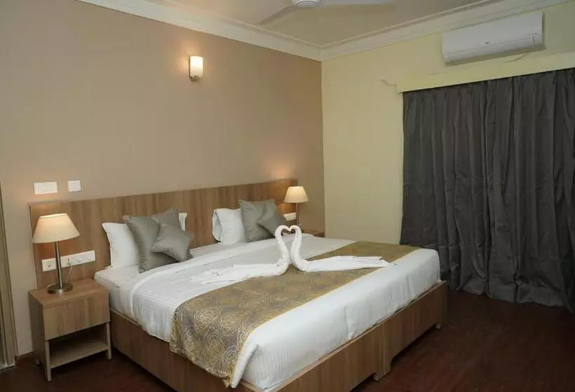 هتل Starlit Suites Tirupati