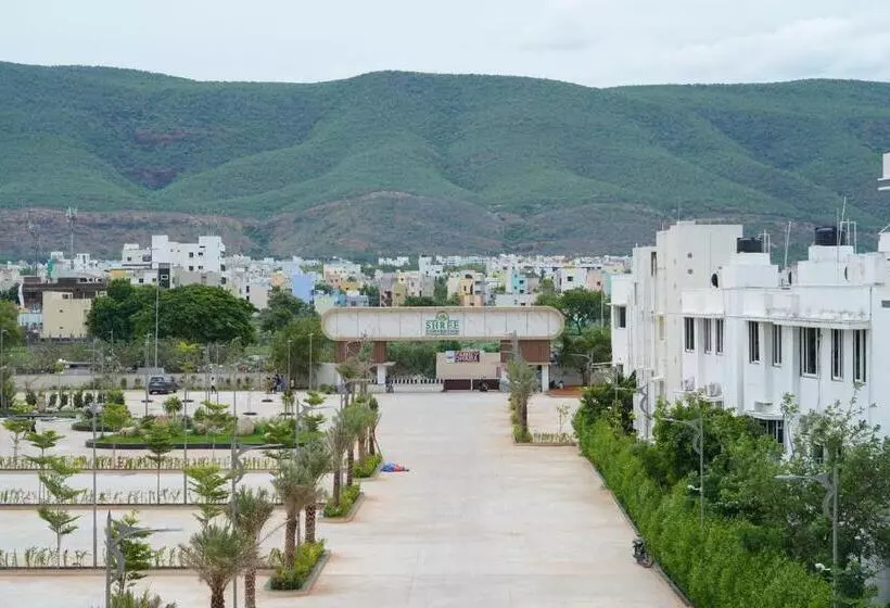 هتل Starlit Suites Tirupati