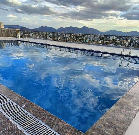 هتل Starlit Suites Tirupati