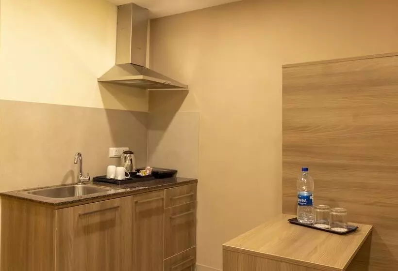 هتل Starlit Suites Tirupati