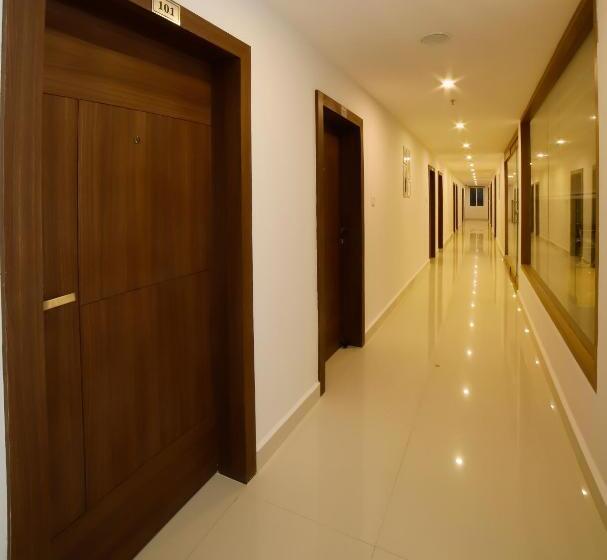 فندق Veetee Mid Town