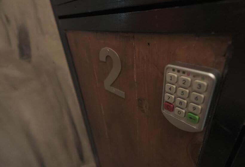 Hotel White Banana Manila   New