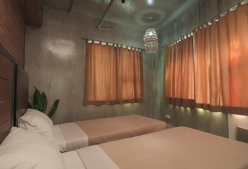 Hotel White Banana Manila   New