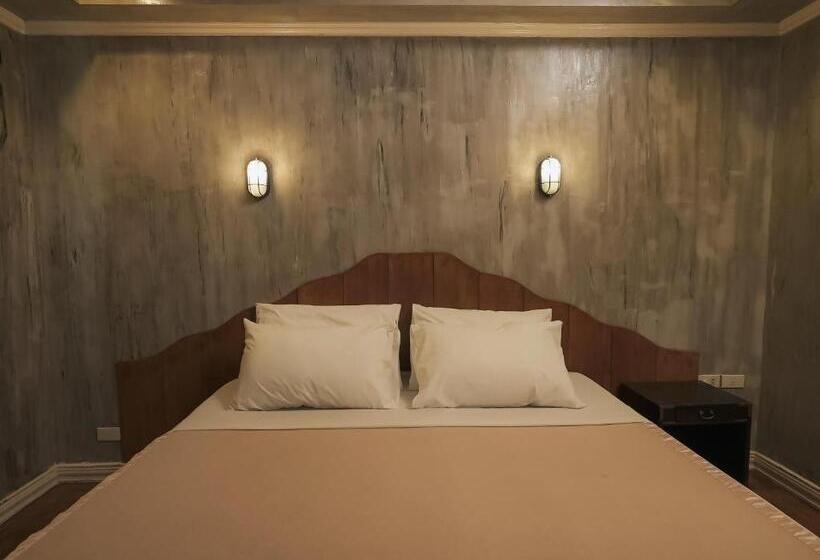 Hotel White Banana Manila   New