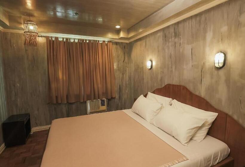 Hotel White Banana Manila   New