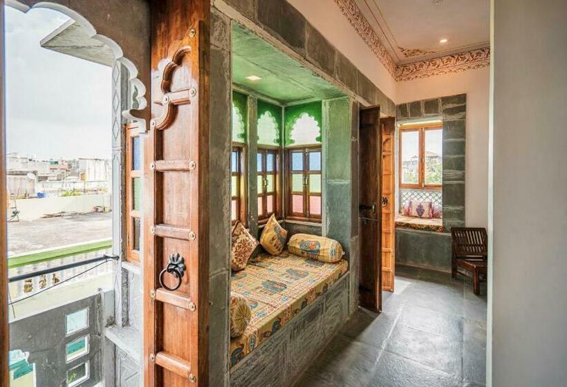 Pension Lassi Guest House