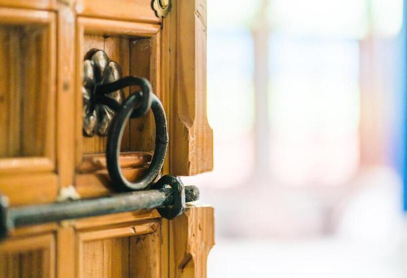 Pension Lassi Guest House