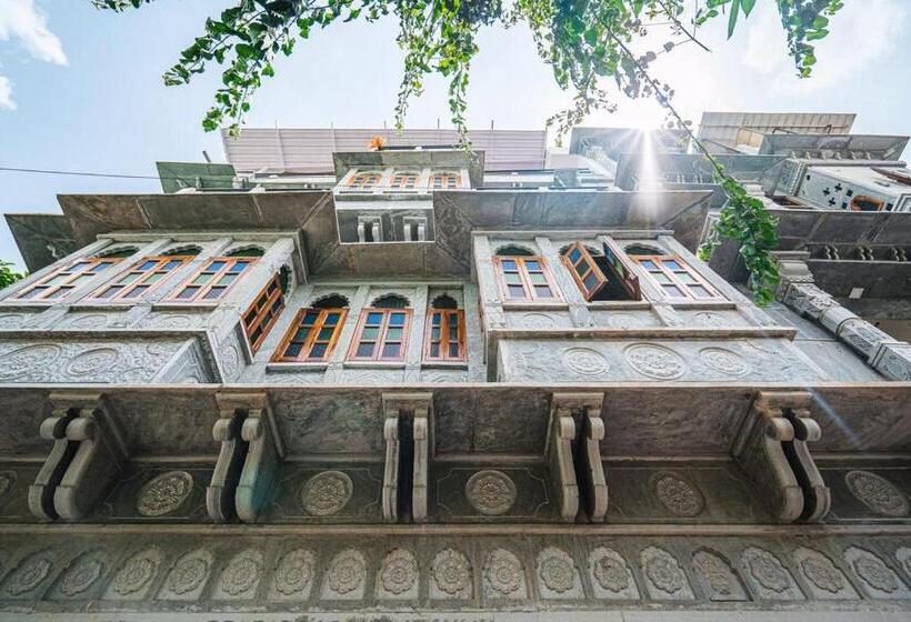 Pension Lassi Guest House