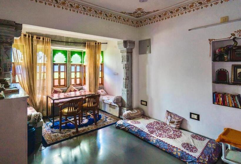 Pension Lassi Guest House