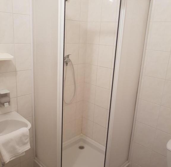 Pensione Ratomas, S.r.o