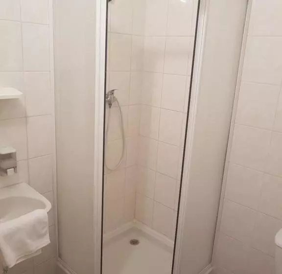 ペンション Ratomas, S.r.o